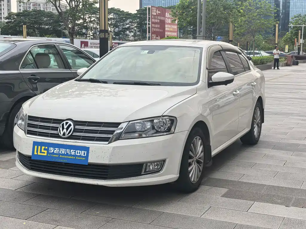 Volkswagen Lavida 2015