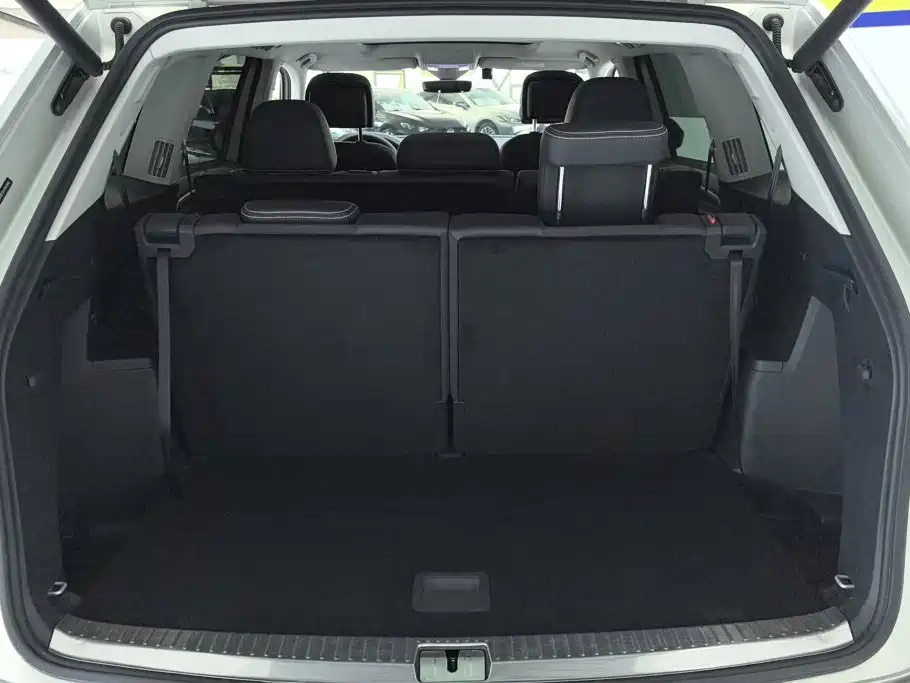 Volkswagen Teramont — миниатюра 4