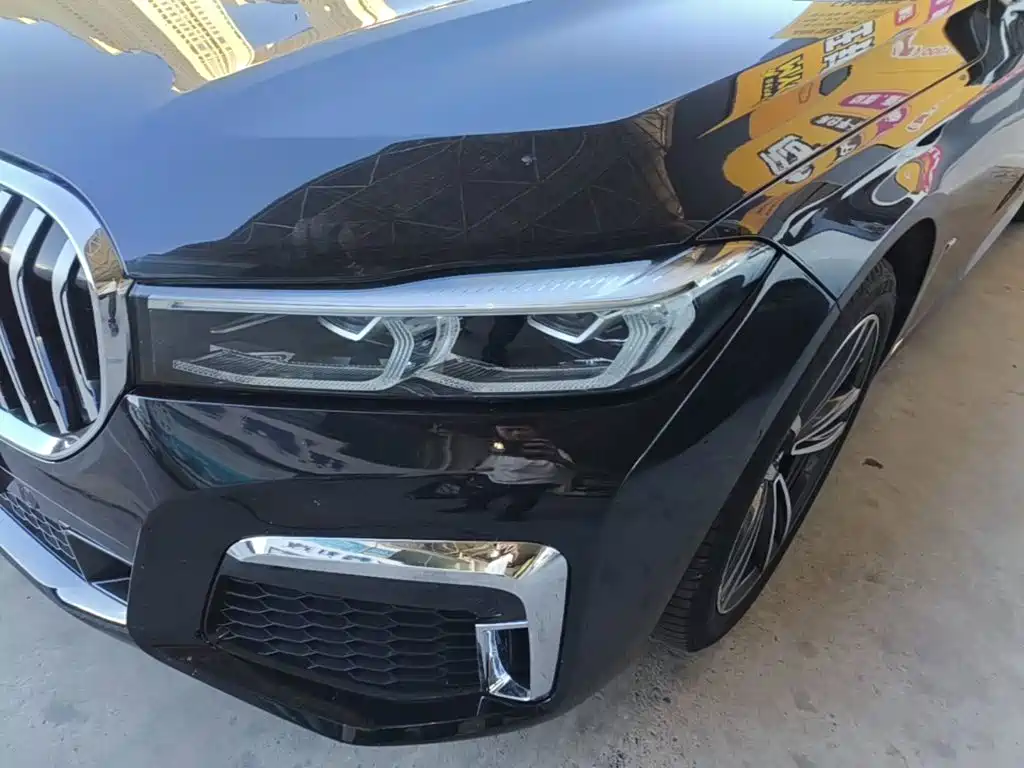 BMW 7 Series — миниатюра 24