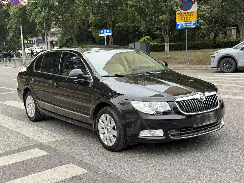 Skoda Superb — миниатюра 10