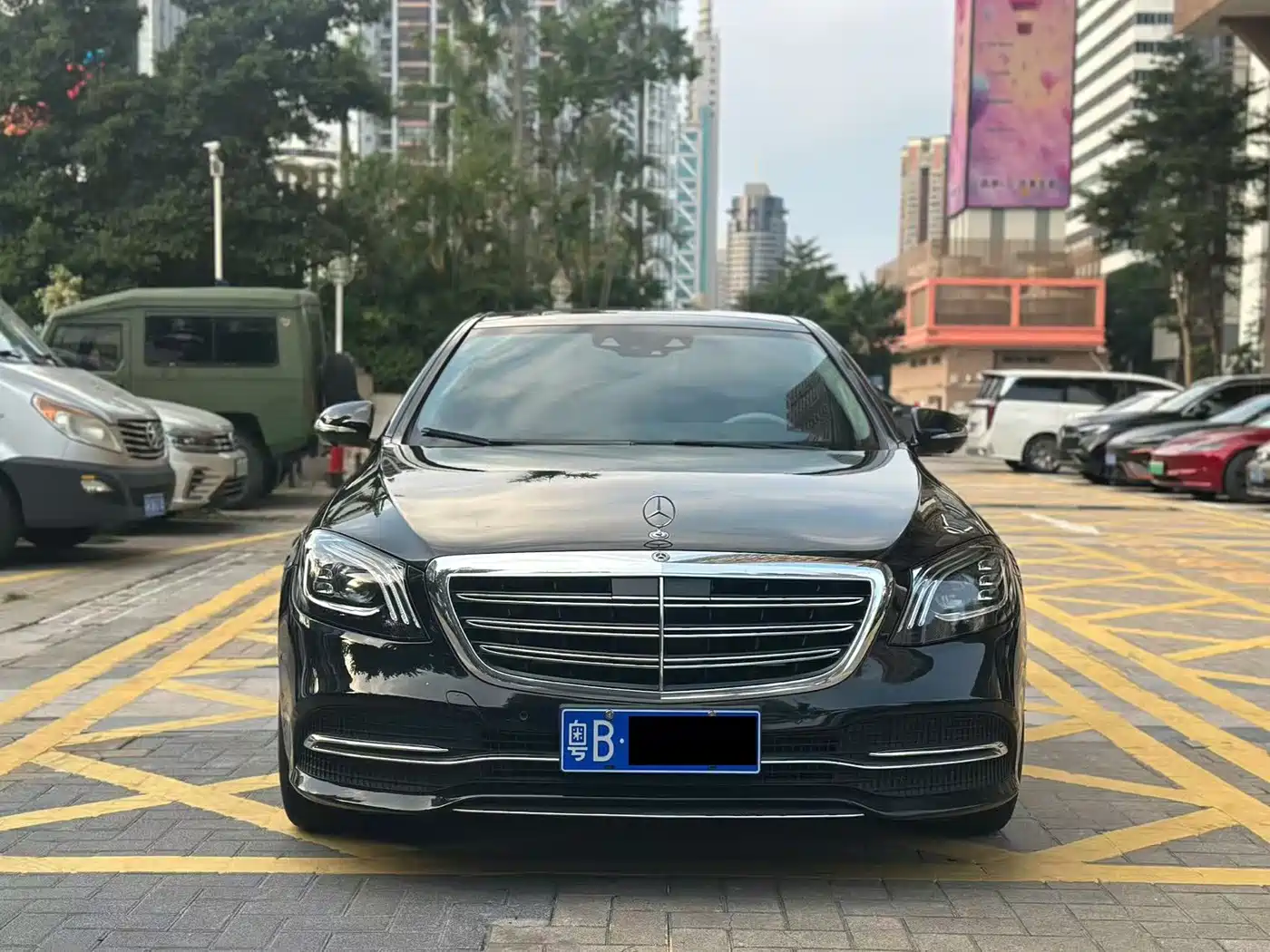 Mercedes-Benz S-Class