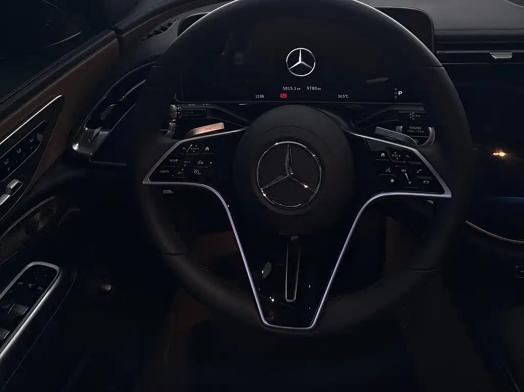 Mercedes-Benz E-Class — миниатюра 8