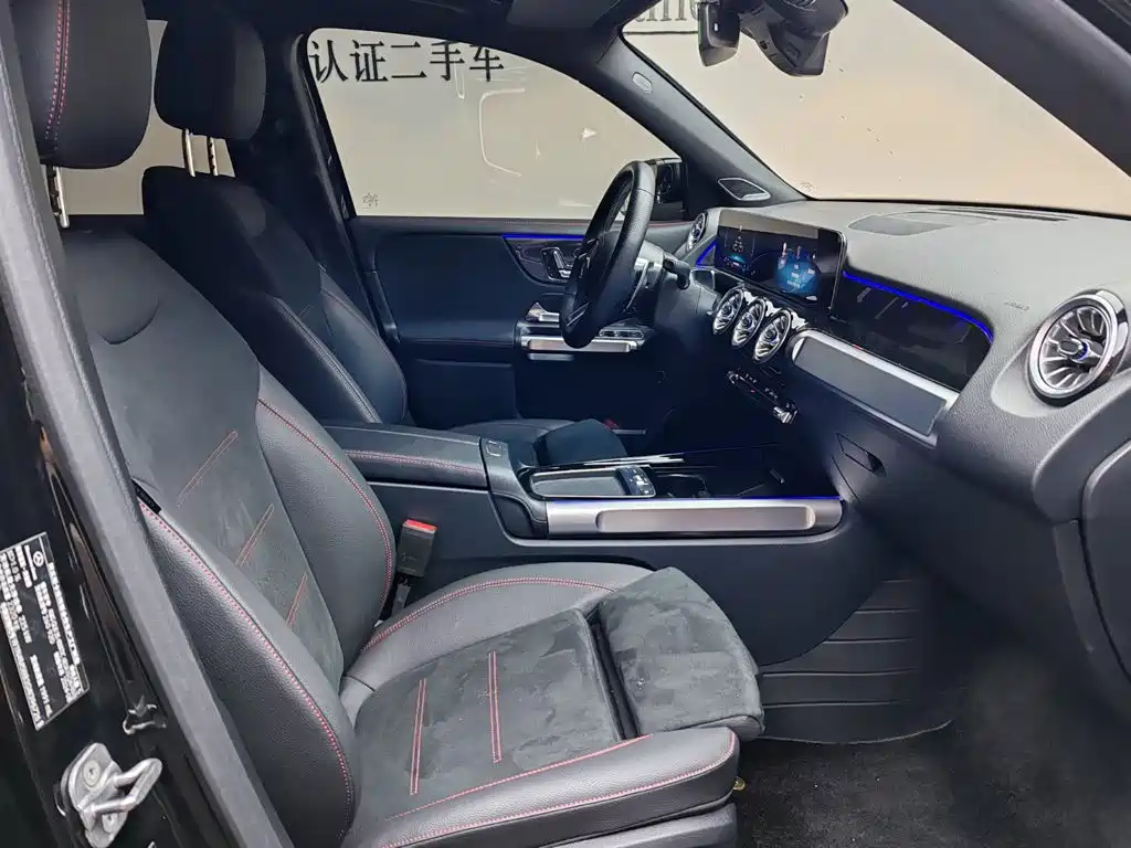 Mercedes-Benz GLB AMG — миниатюра 10