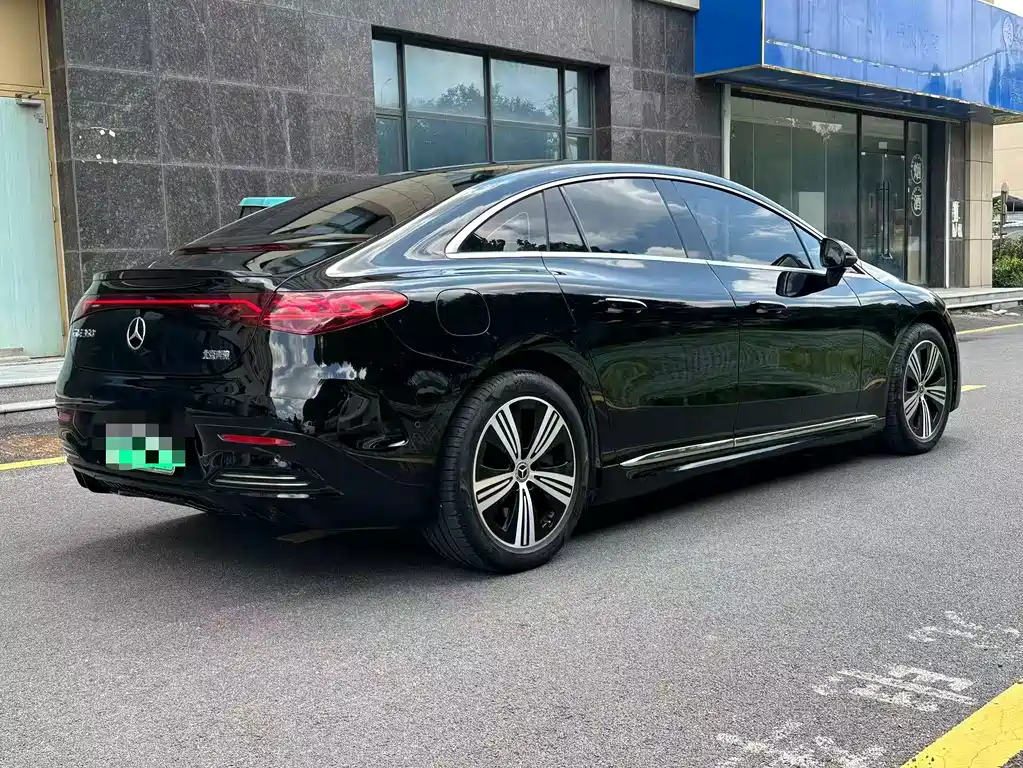Mercedes-Benz EQE — миниатюра 6