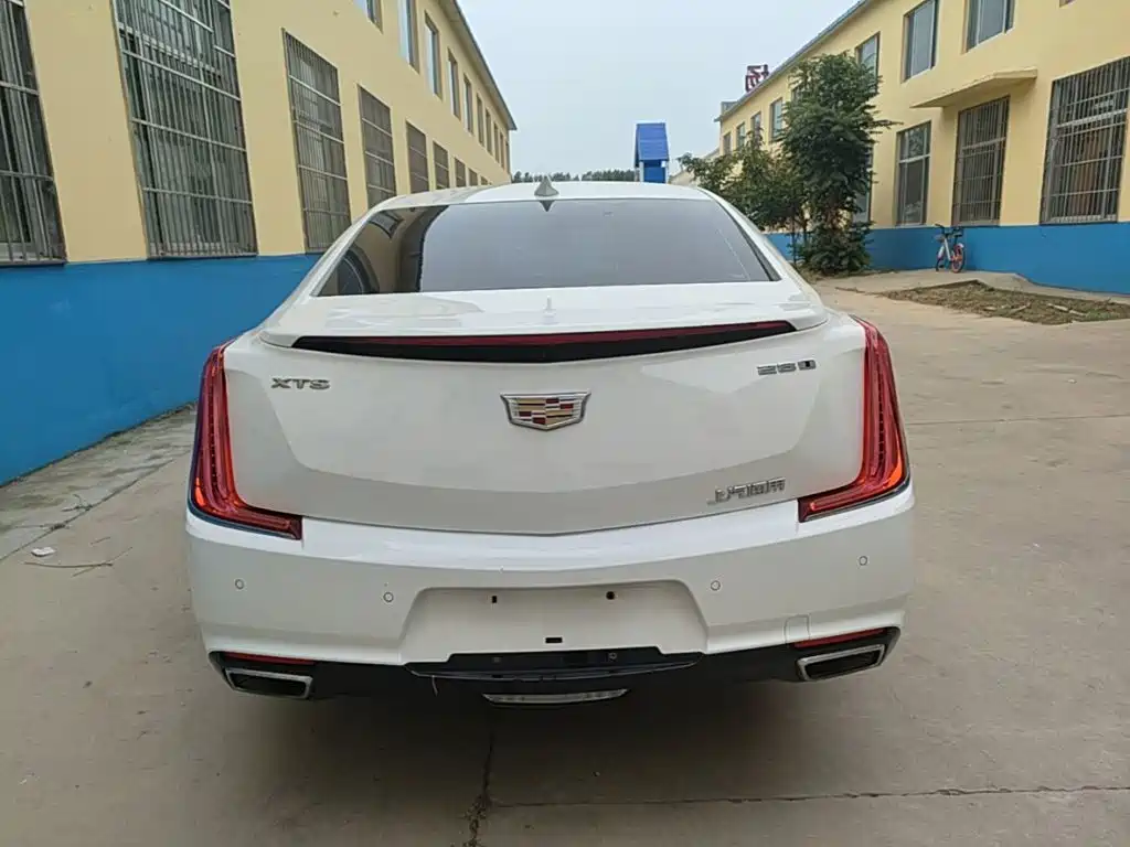Cadillac XTS — миниатюра 6