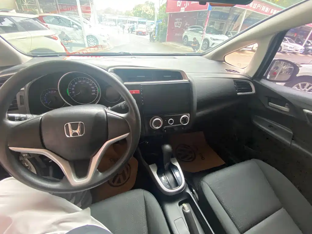 Honda Fit — миниатюра 5