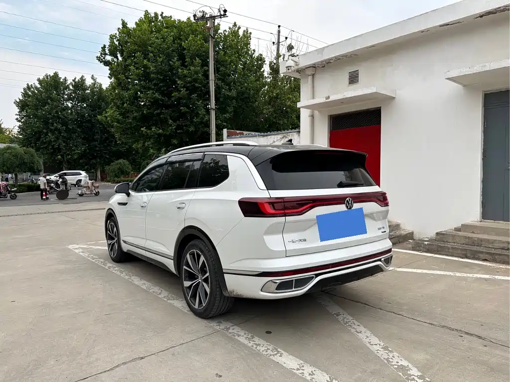 Volkswagen Viloran 2021 380TSI R-Line