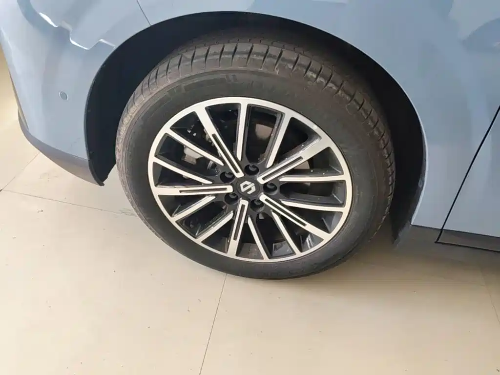 Leapmotor Leapmotor B10 — миниатюра 23