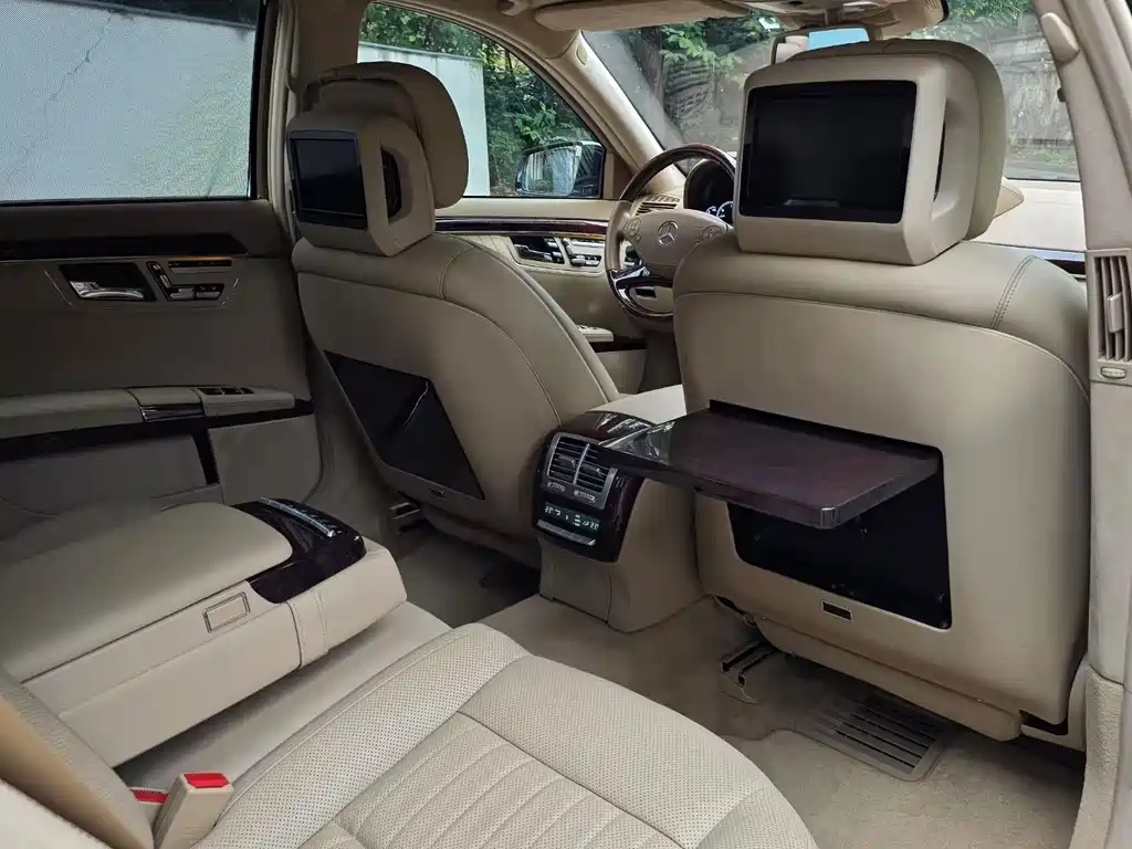 Mercedes-Benz S-Class — миниатюра 7