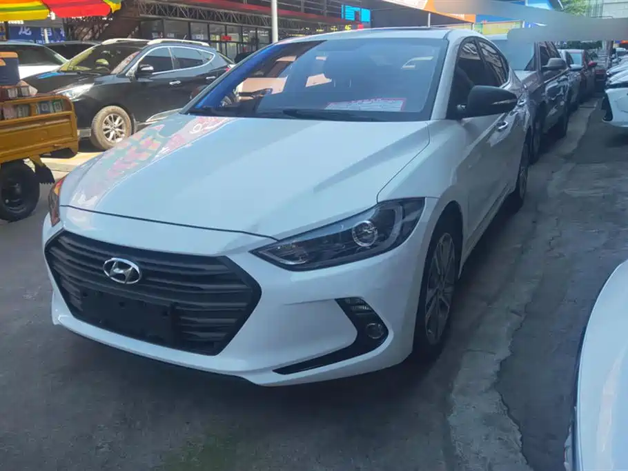 Hyundai Elantra 2019