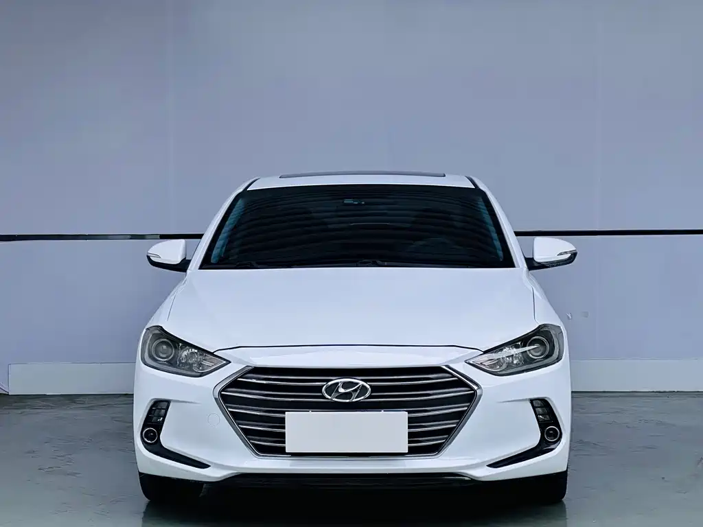 Hyundai Elantra — миниатюра 2