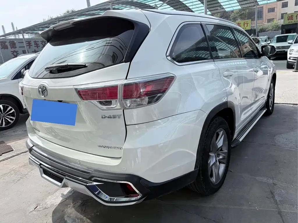 Toyota Highlander — миниатюра 18
