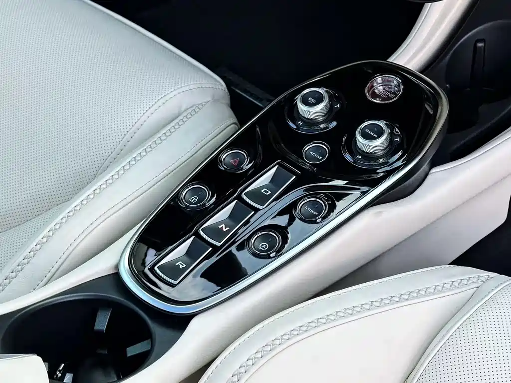 McLaren GT — миниатюра 18