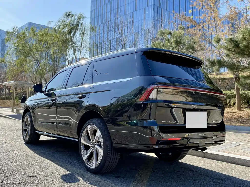 Lincoln Navigator 2025 3.5T