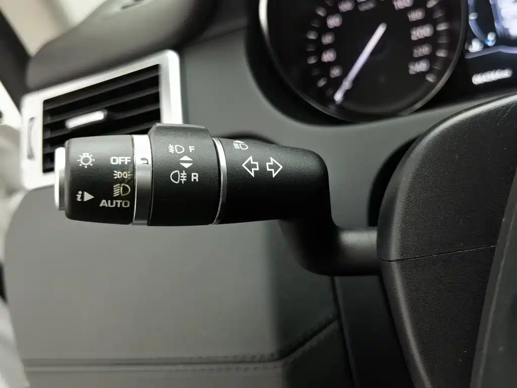 Land Rover Discovery Sport — миниатюра 21