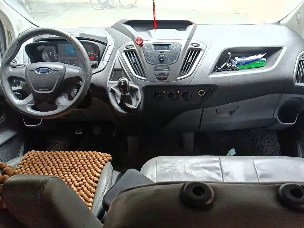 Ford Transit — миниатюра 5