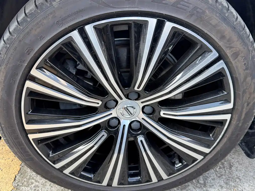 Volvo S90 — миниатюра 16