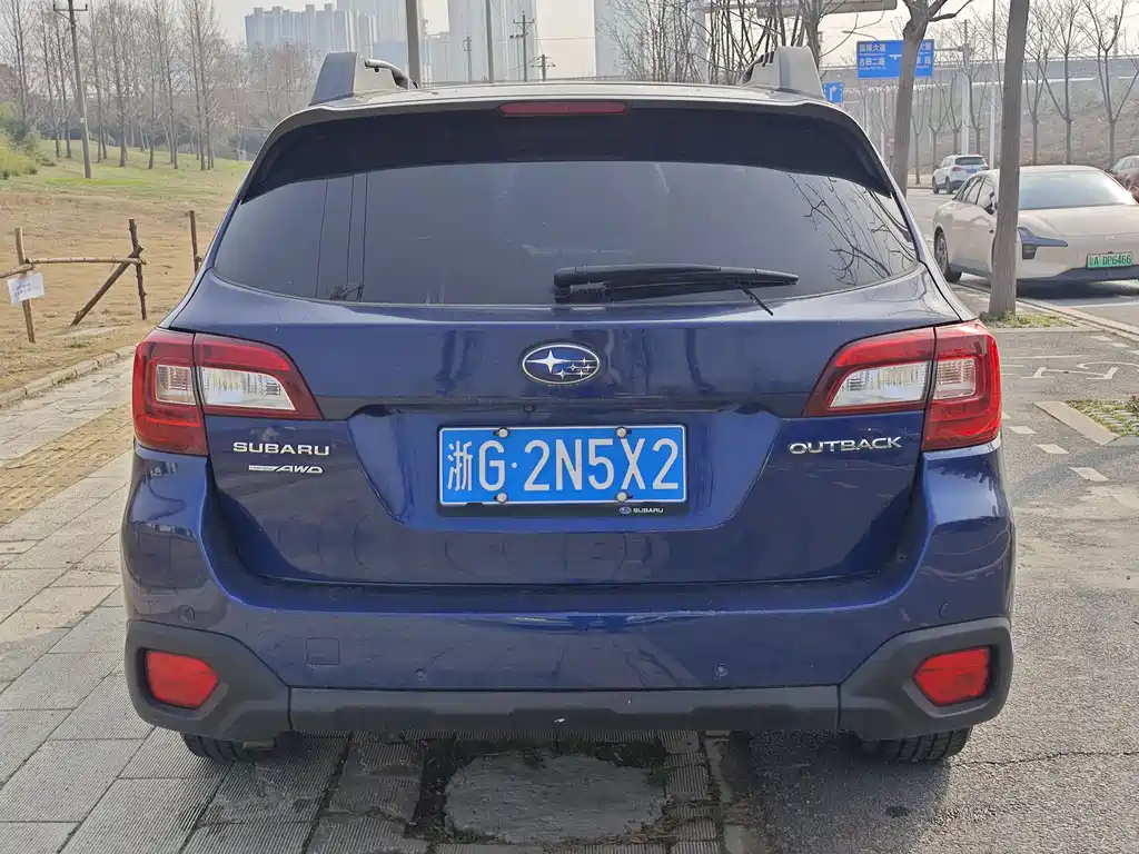 SUBARU OUTBACK