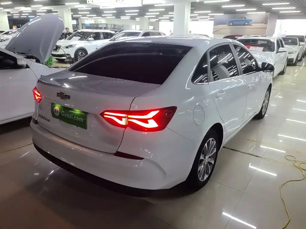 Chevrolet Monza — миниатюра 7