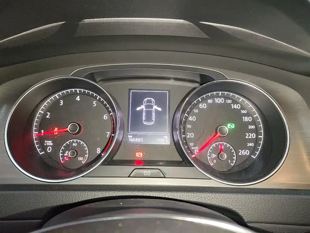 Volkswagen Golf — миниатюра 12