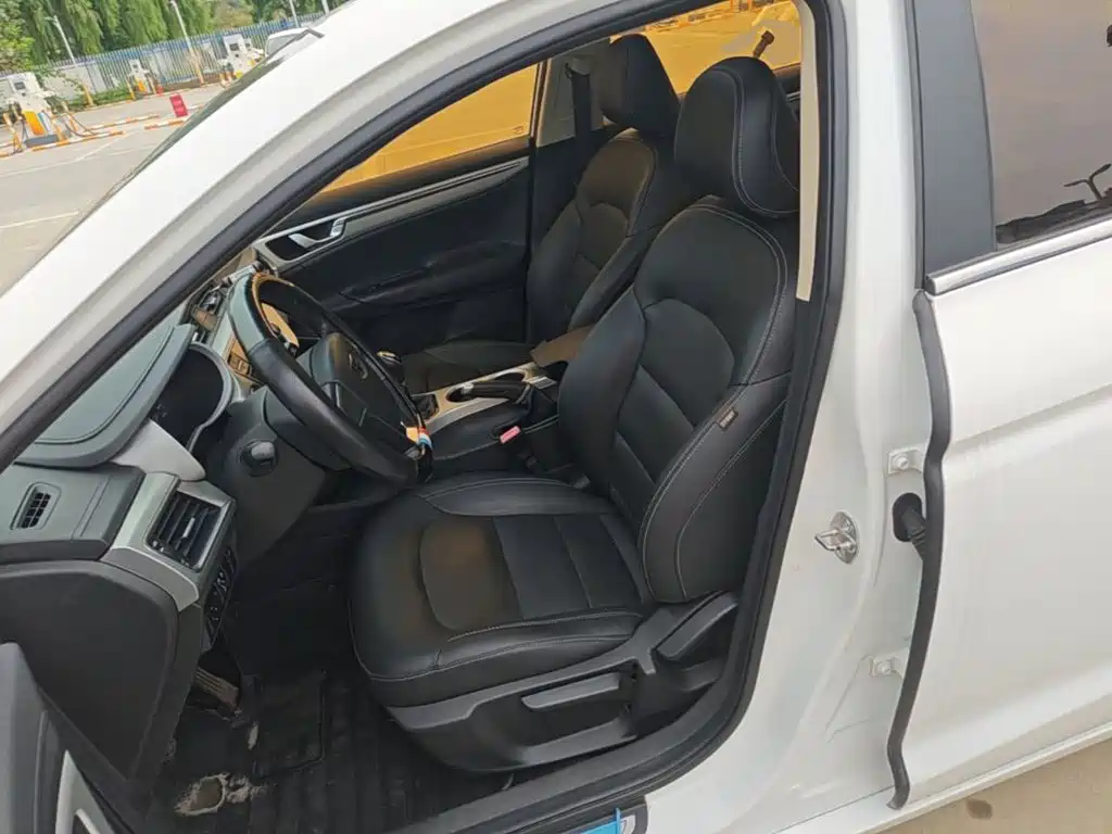 Geely Emgrand GL — миниатюра 15