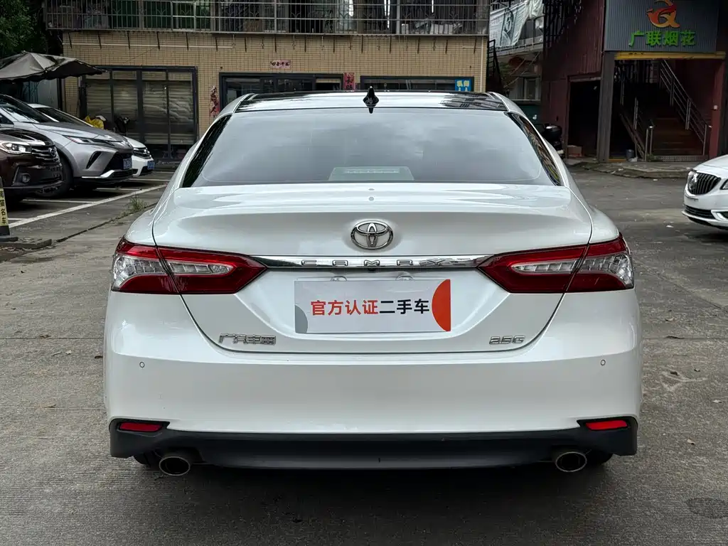 Toyota Camry — миниатюра 4