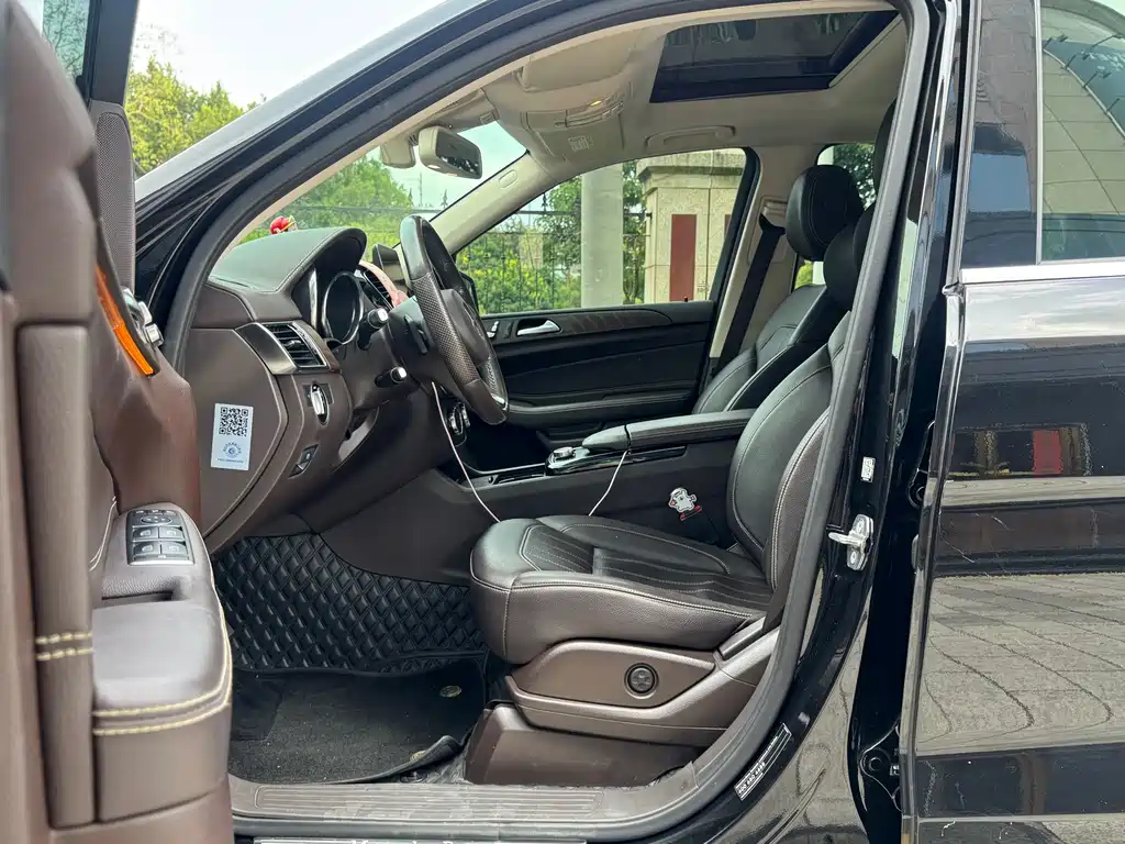 Mercedes-Benz GLE (Import) — миниатюра 8