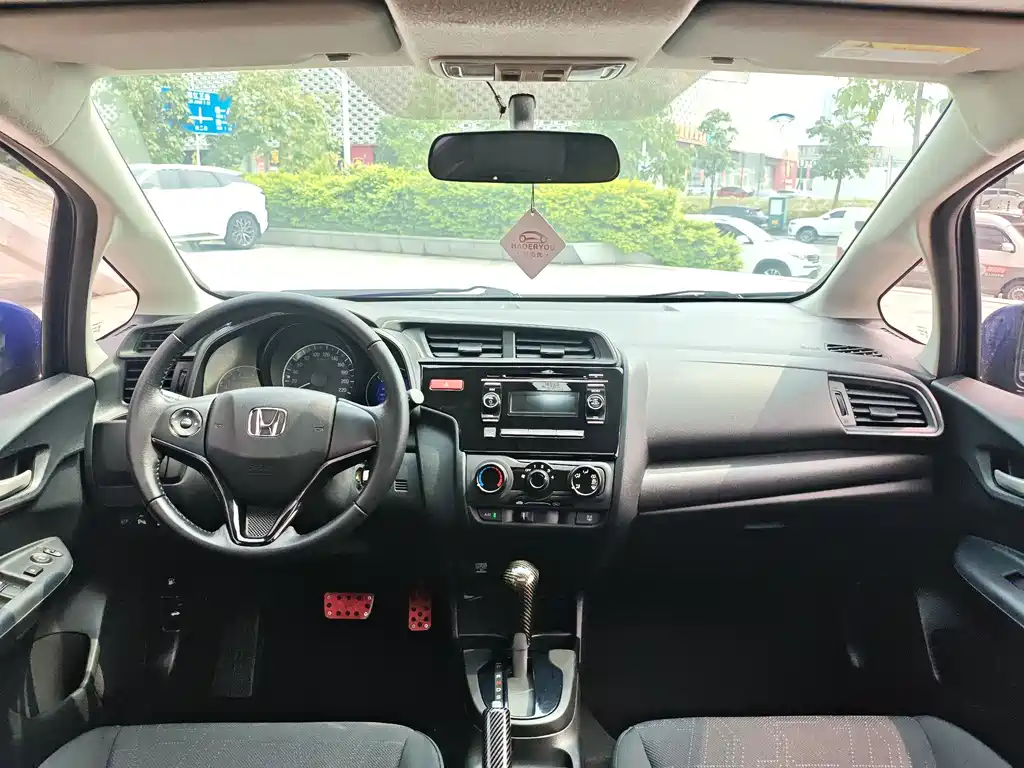 Honda Fit — миниатюра 7