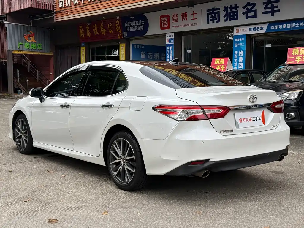 Toyota Camry — миниатюра 6