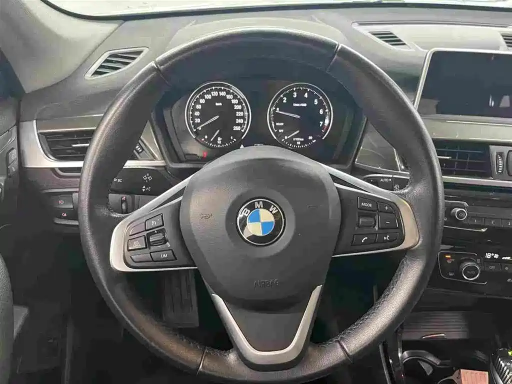 BMW X1 — миниатюра 8