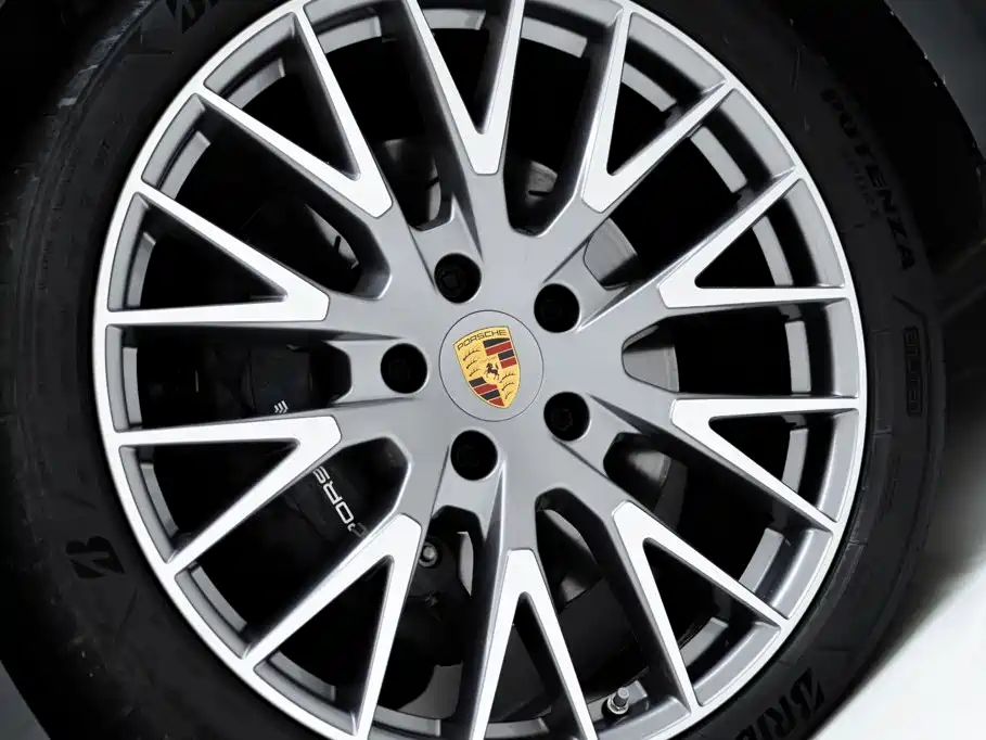 Porsche Panamera — миниатюра 5