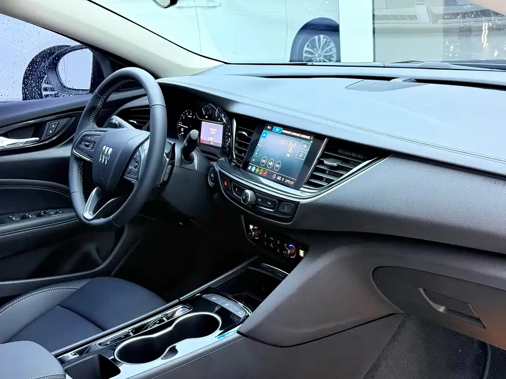 Buick Regal — миниатюра 6