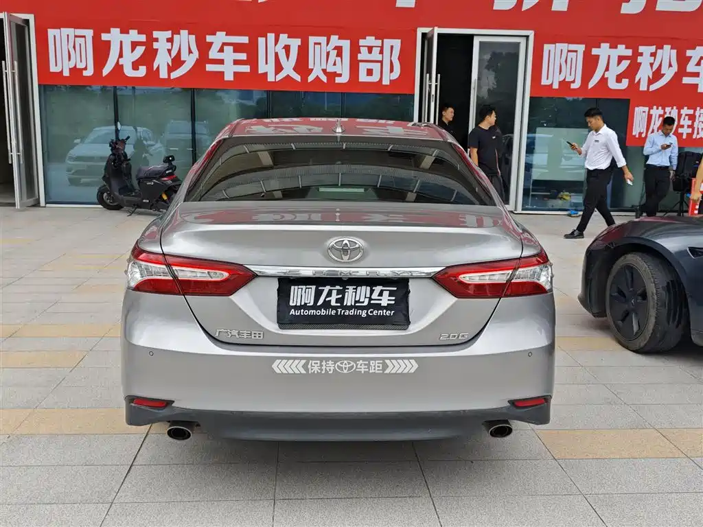 Toyota Camry — миниатюра 4