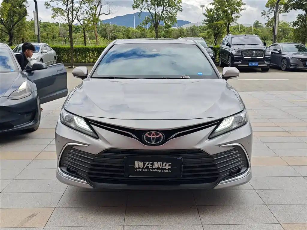 Toyota Camry — миниатюра 2