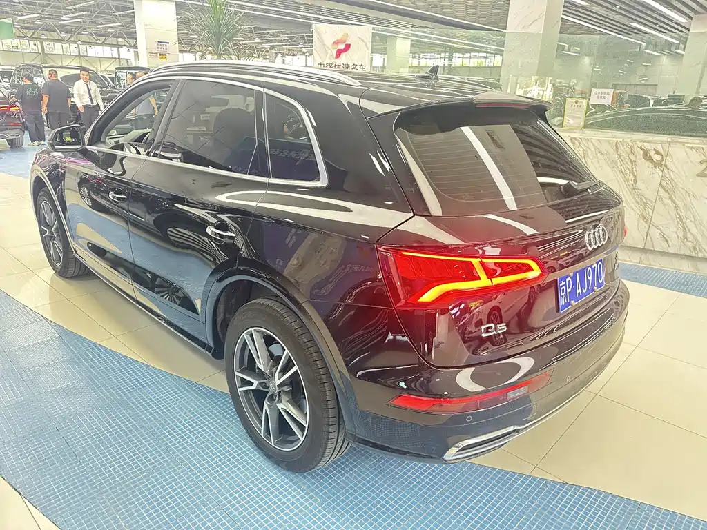 Audi Q5L — миниатюра 10