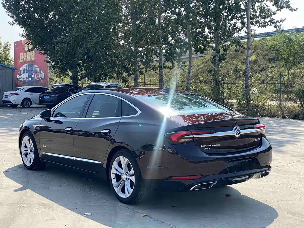Buick LaCrosse — миниатюра 3