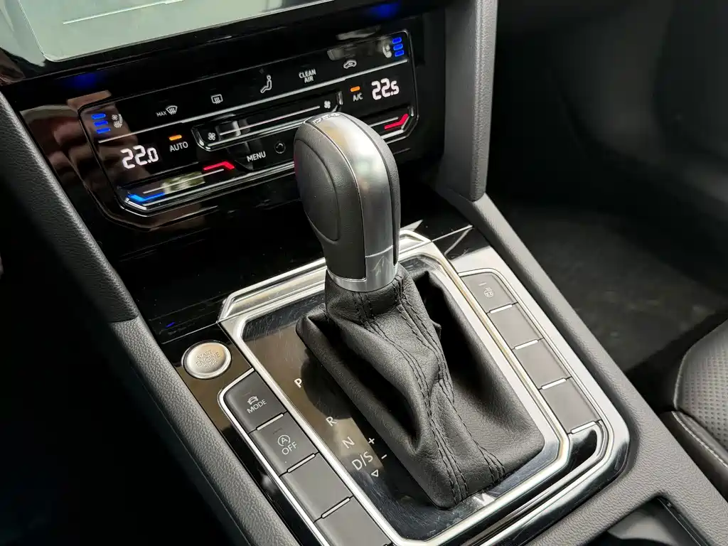 Volkswagen CC — миниатюра 8