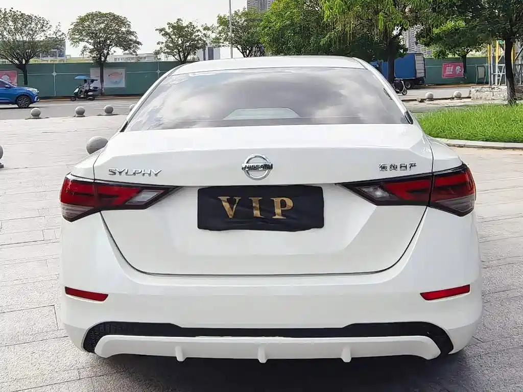 Nissan Sylphy — миниатюра 8