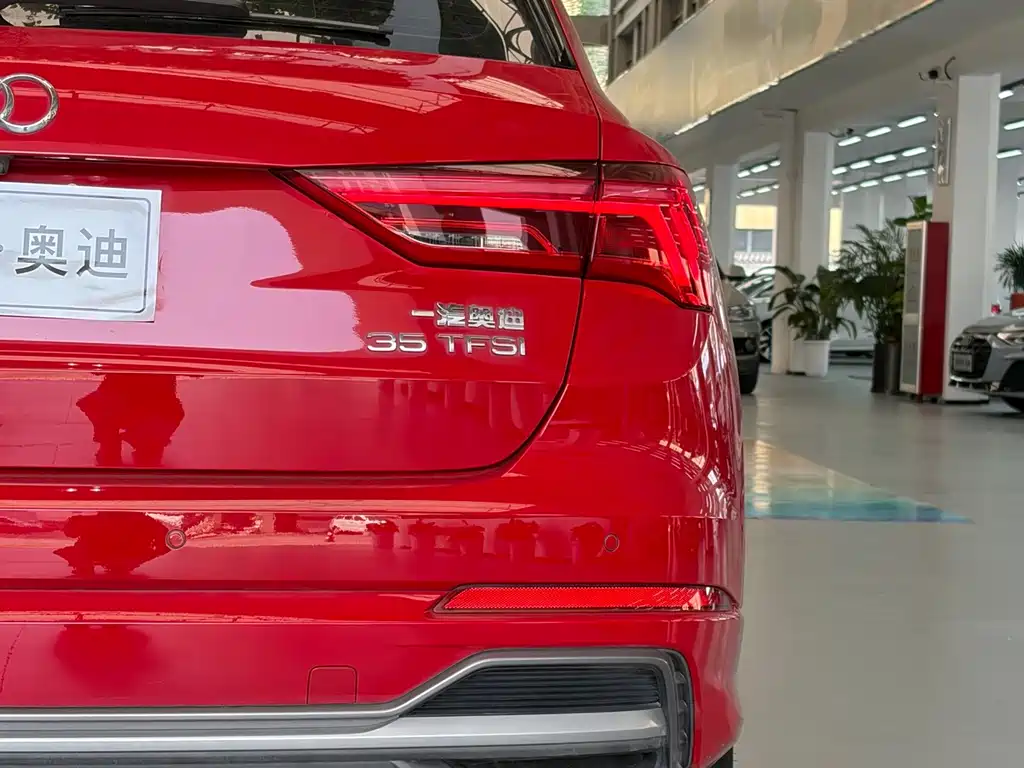 Audi Q3 — миниатюра 6