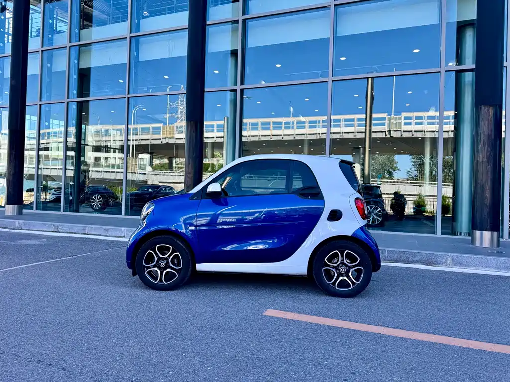 smart Smart Fortwo — миниатюра 3