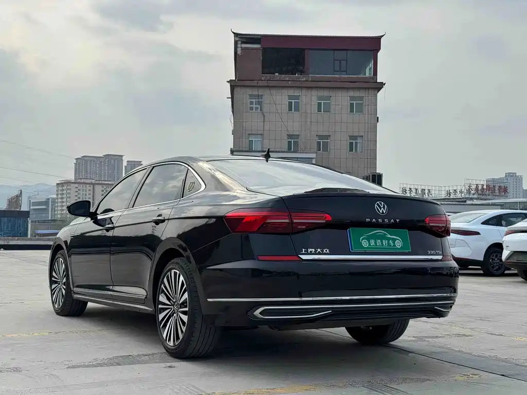 Volkswagen Passat — миниатюра 7