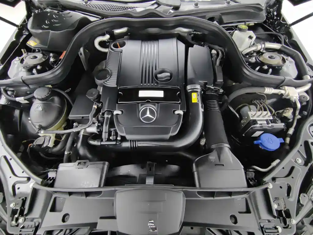 Mercedes-Benz E-Class — миниатюра 6