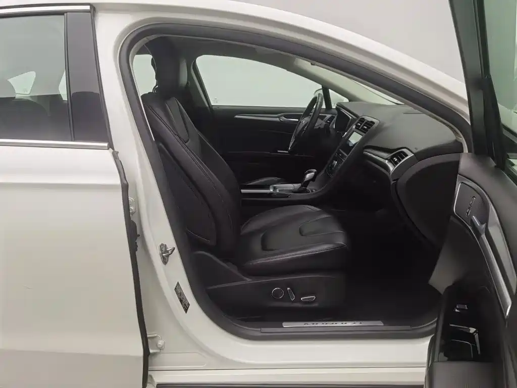 Ford Mondeo — миниатюра 23