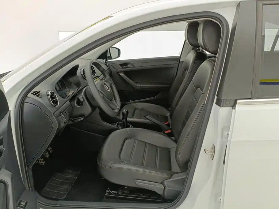 Volkswagen Jetta — миниатюра 9