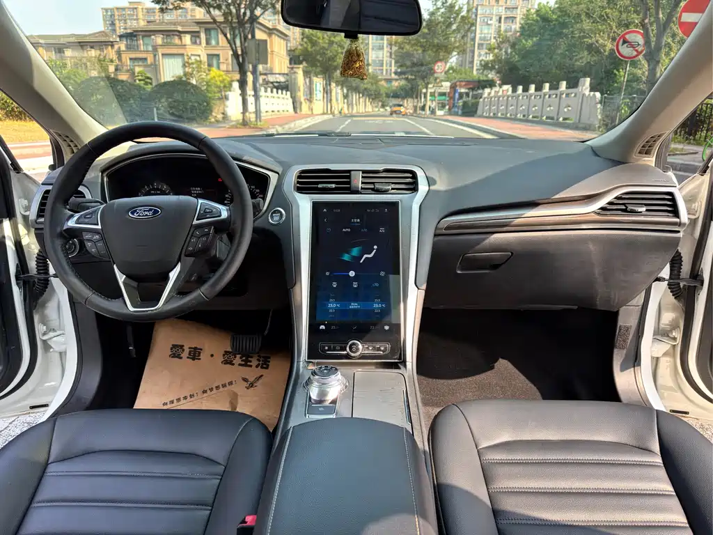 Ford Mondeo — миниатюра 12
