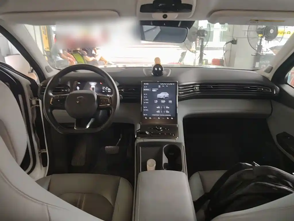 NIO ES6 — миниатюра 10