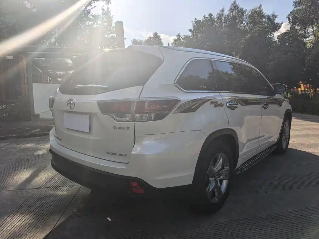 Toyota Highlander — миниатюра 5