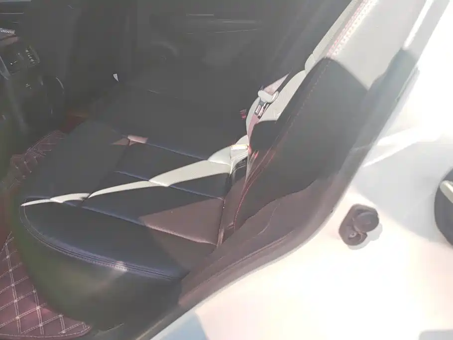 Nissan Qashqai — миниатюра 11