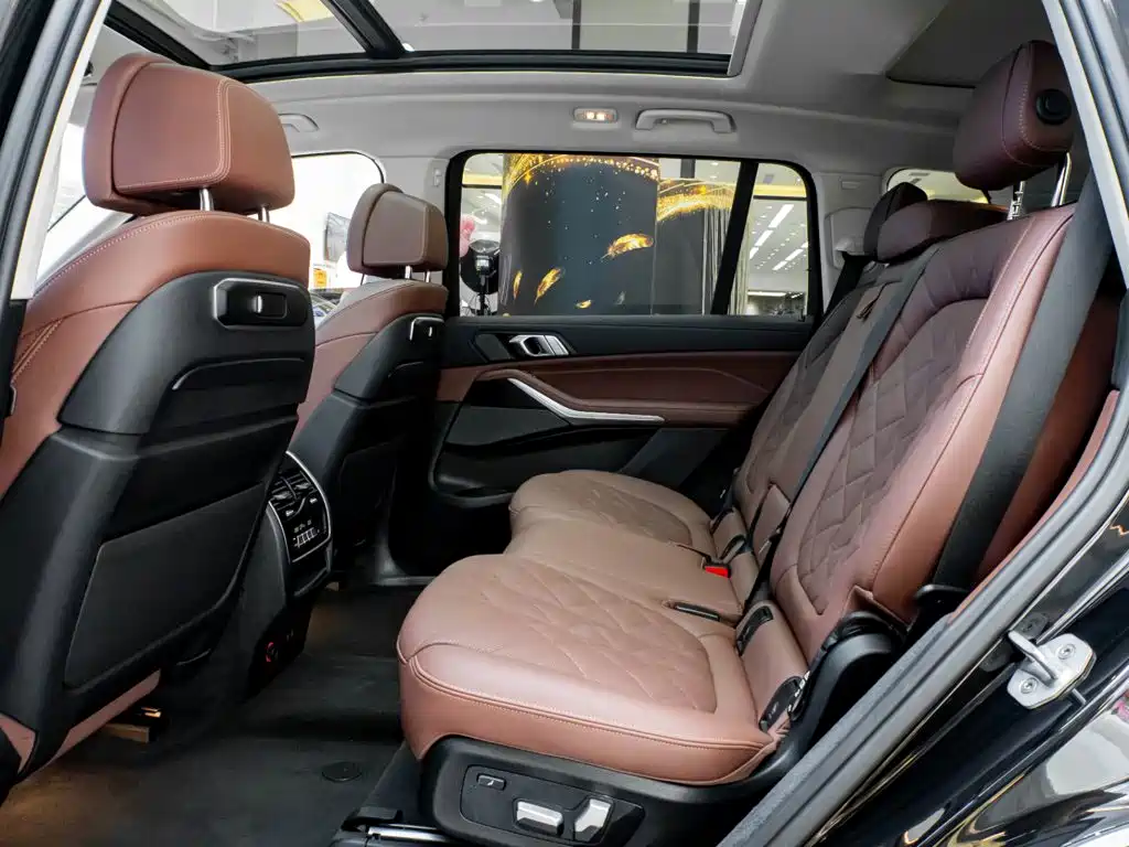 BMW X7 — миниатюра 28
