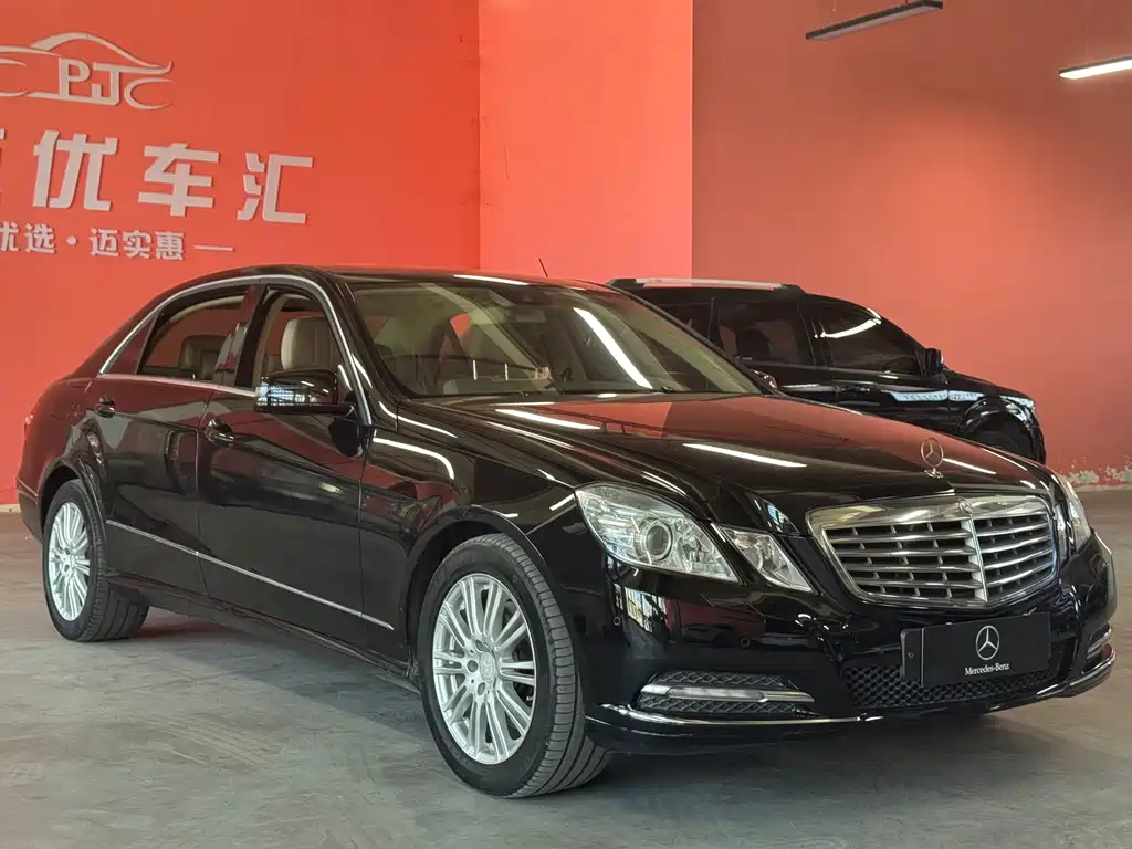 Mercedes-Benz E-Class — миниатюра 2